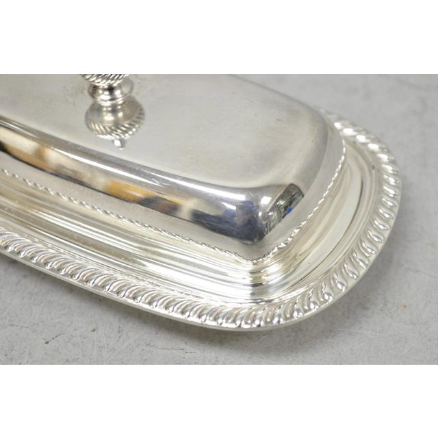 Silver Vintage Oneida Silver Plated Covered Butter Dish W/ Glass Liner (B) For Sale - Image 8 of 10