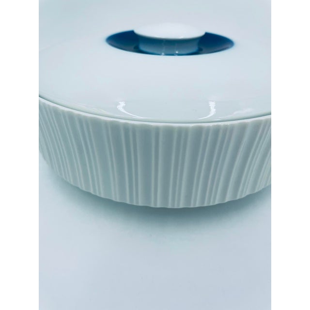1960s Porcelain Secunda Soup Tureen by Tapio Wirkkala for Rosenthal, 1965 For Sale - Image 5 of 9
