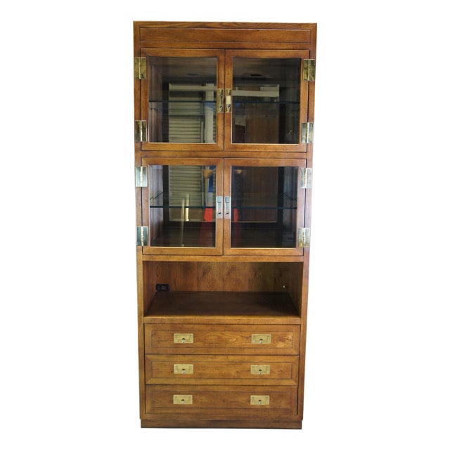 Late 20th Century Henredon Scene One Oak Campaign Curio Display Cabinet Library Bookcase 84" For Sale