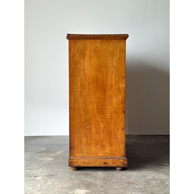 Jas Shoolbred & Co. Ash Chest of Drawers, England, 19th Century For Sale - Image 15 of 18