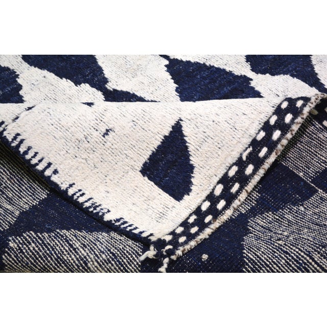 Moroccan Hand Knotted Wool Rug, 10'7"x14'4" For Sale In New York - Image 6 of 6