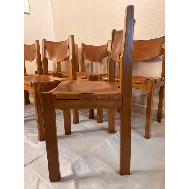 Vintage Chairs in Elm and Leather by Maison Regain, 1970s, Set of 6 For Sale - Image 4 of 9