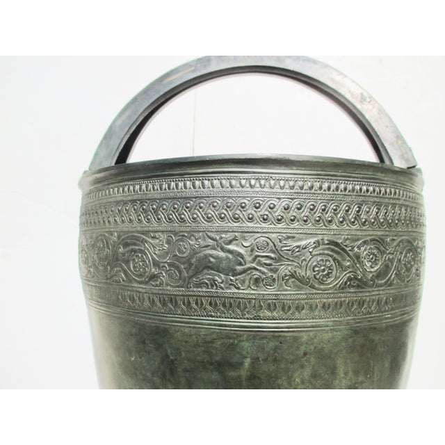 J. Chiurazzi & Fils Grand Tour Large Bronze Situla From Pompeii 19th Century For Sale - Image 4 of 17