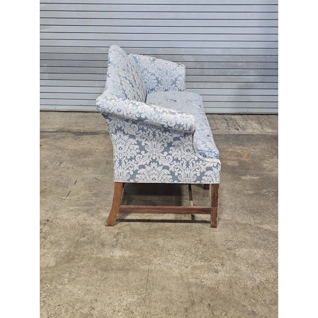 Kittinger Kittinger Historic Newport Mahogany Sofa With Blue Silk Damask Fabric For Sale - Image 4 of 8