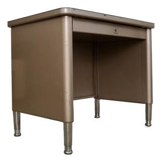 1950’s Mid-Century Modern Industrial Desk by Steelcase For Sale