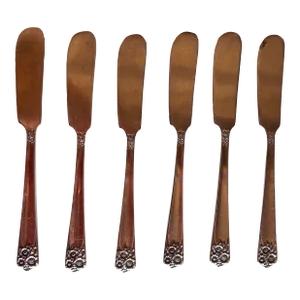 Vintage Wm Rogers & Son Silver Plated "April" Pattern Butter Spreaders / Knives- Set of 6