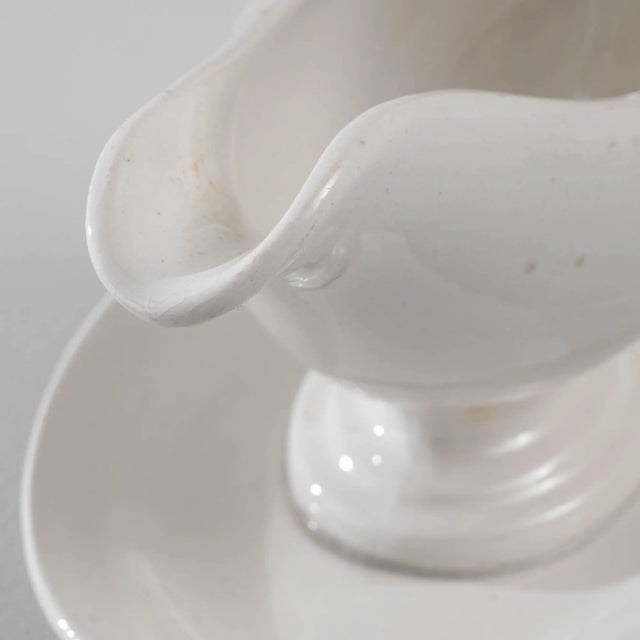 White 1900s Belgian Porcelain Sauceboat For Sale - Image 8 of 9