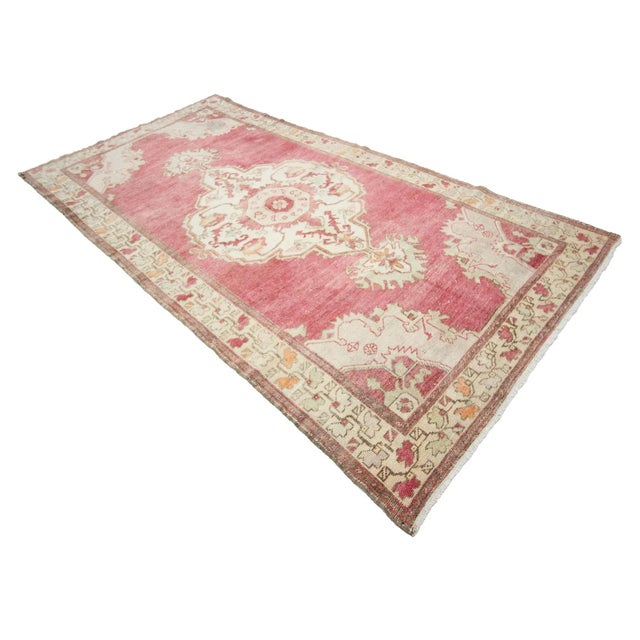 1960s Vintage Wool Turkish Rug- 5′4″ × 10′7″ For Sale - Image 4 of 7