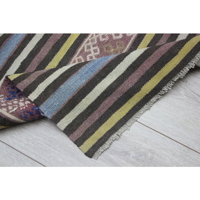 Late 20th Century Rustic Style Turkish Stripe Design Ethnic Wool Kilim Rug For Sale - Image 11 of 13