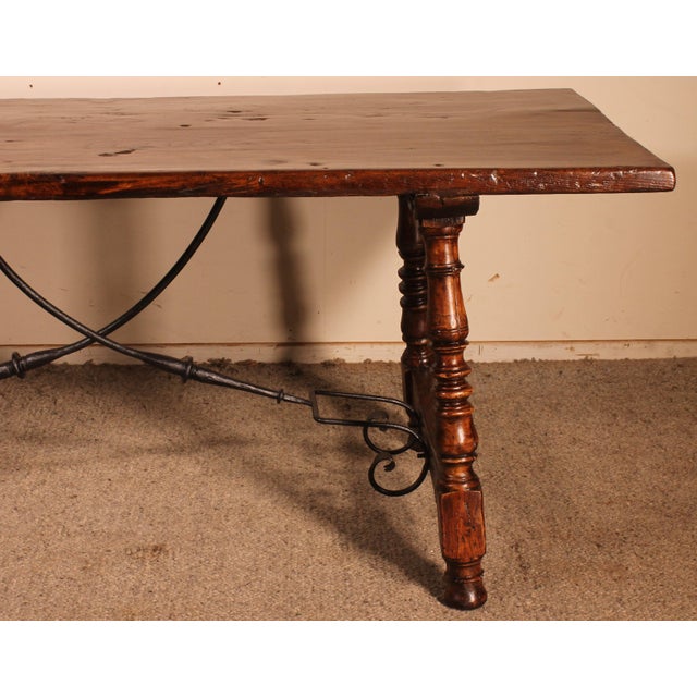 17th Century Spanish Dining Table in Oak and Chestnut For Sale - Image 9 of 16