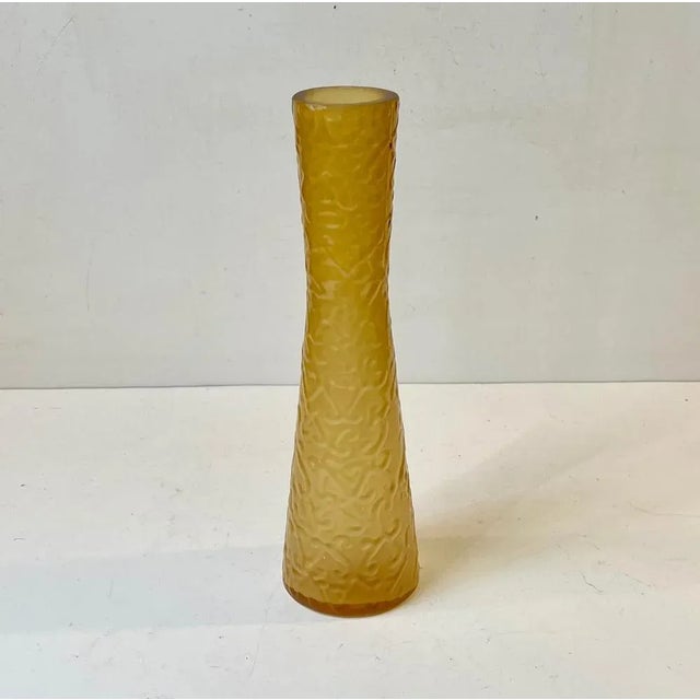 Honey Yellow Glass Vase by Geoffrey Baxter for Whitefriars, 1970s For Sale - Image 9 of 9