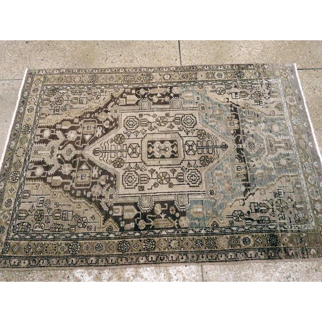 Galerie Shabab Collection Mid-20th Century Persian Malayer Throw Rug For Sale - Image 4 of 7