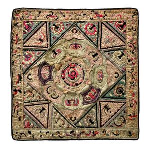 Vintage Chinese Embriodered & Appliquéd Textile