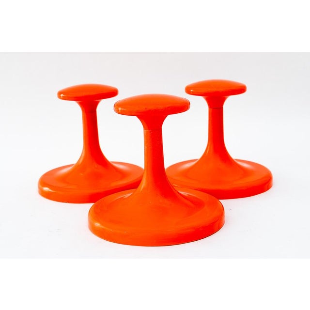 1970s Orange Plastic Hooks, 1970s, Set of 3 For Sale - Image 5 of 5