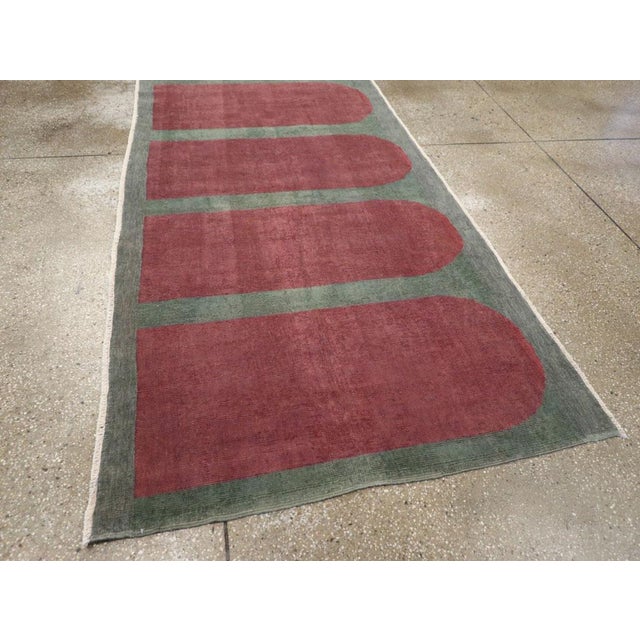 Textile Galerie Shabab Collection Mid-20th Century Turkish Art Deco Style Rug For Sale - Image 7 of 8