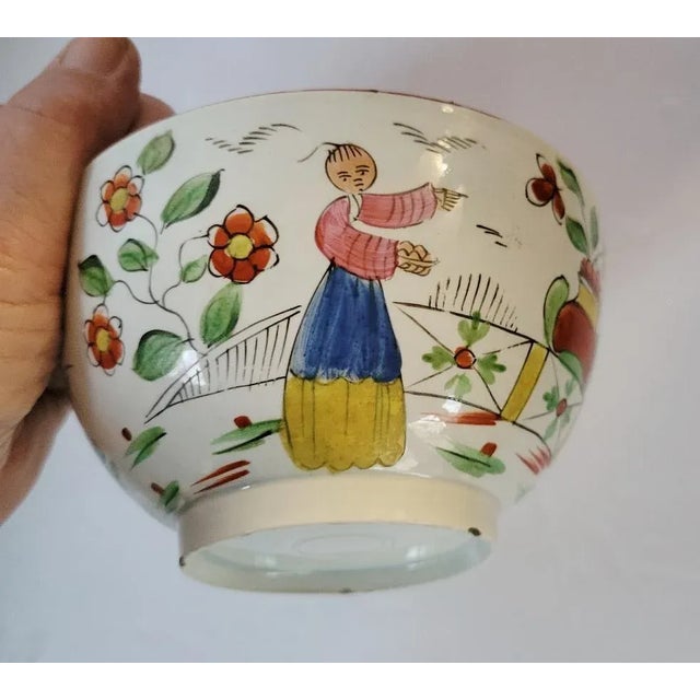 English 18th,19th C English Pearlware Polychrome Bowl For Sale - Image 3 of 7