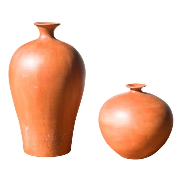 Minimalist Organic Shapes Terracotta Vases, 1990s, Set of 2 For Sale