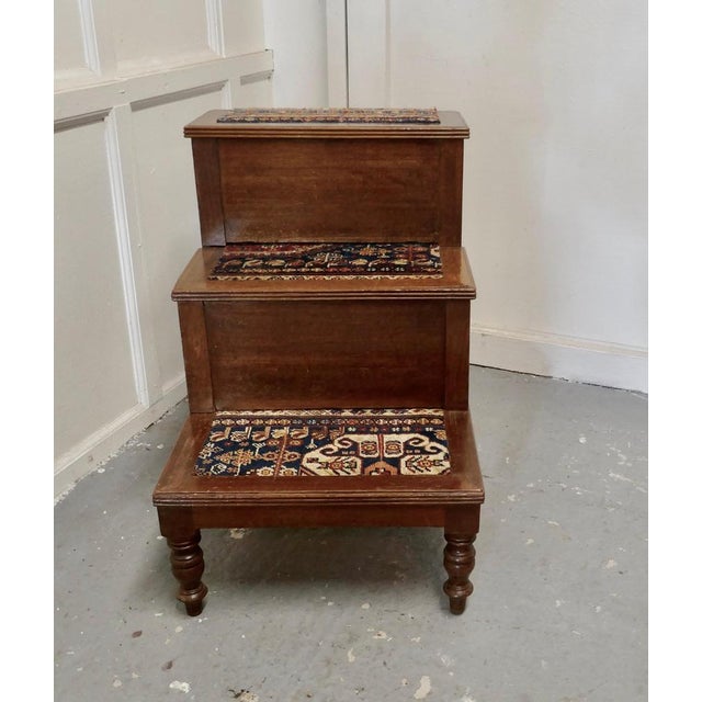 Early Victorian Library Steps on Turned Legs A great set of Early Victorian Library steps This set of steps is in good...