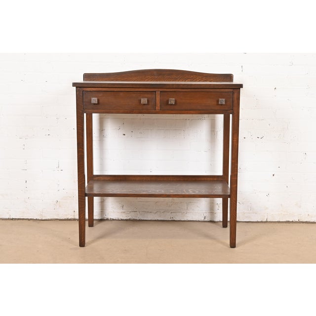 A gorgeous antique Mission or Arts & Crafts period sideboard buffet, server, or console table In the manner of Stickley...