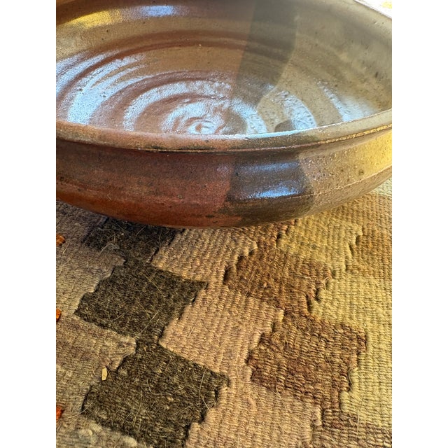 Ceramic 1970s Signed Ann Campbell Studio Pottery Bowl – Organic Earth Tone Glaze For Sale - Image 7 of 10