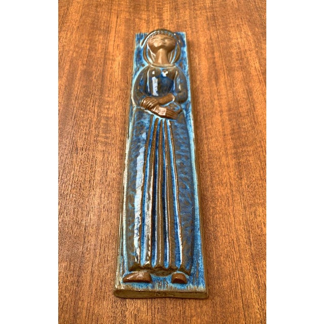 Mid-Century Danish Studio Pottery Wall Plaque by Marianne Stark for Michael Andersen, 1960s For Sale - Image 4 of 17