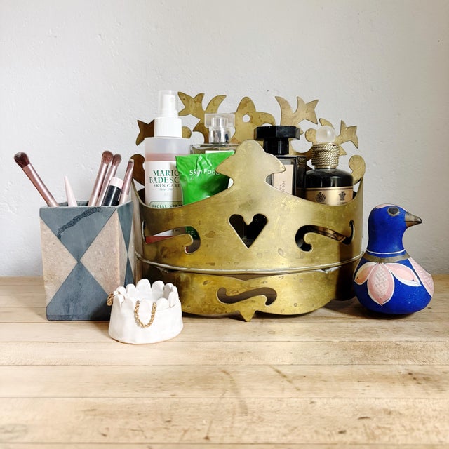 This gorgeous solid brass hanging wall pocket (initially called a 'hearth tidy' in the 1800's), was originally used as a...