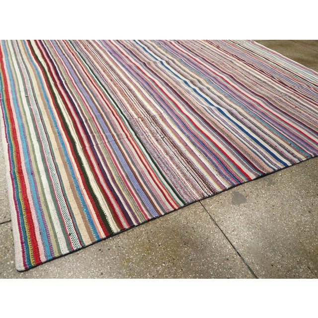 Galerie Shabab Collection Mid-20th Century Turkish Flatweave Kilim Room Size Carpet For Sale In New York - Image 6 of 8