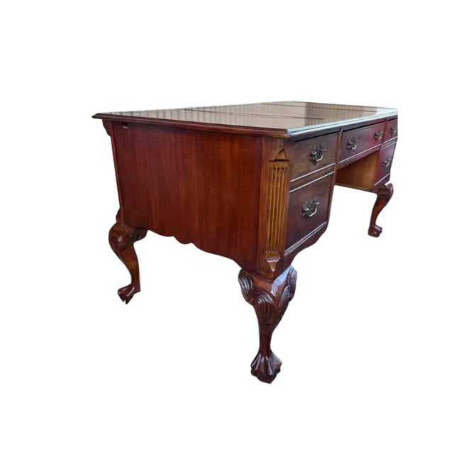 Late 20th Century Hekman Grand Rapids Georgian Mahogany Executive Desk - Vintage Late 20th Century For Sale - Image 5 of 6