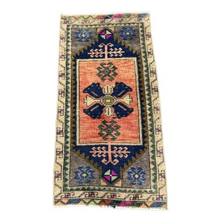 Turkish Yastik Rug 1'6" x 2'11" For Sale