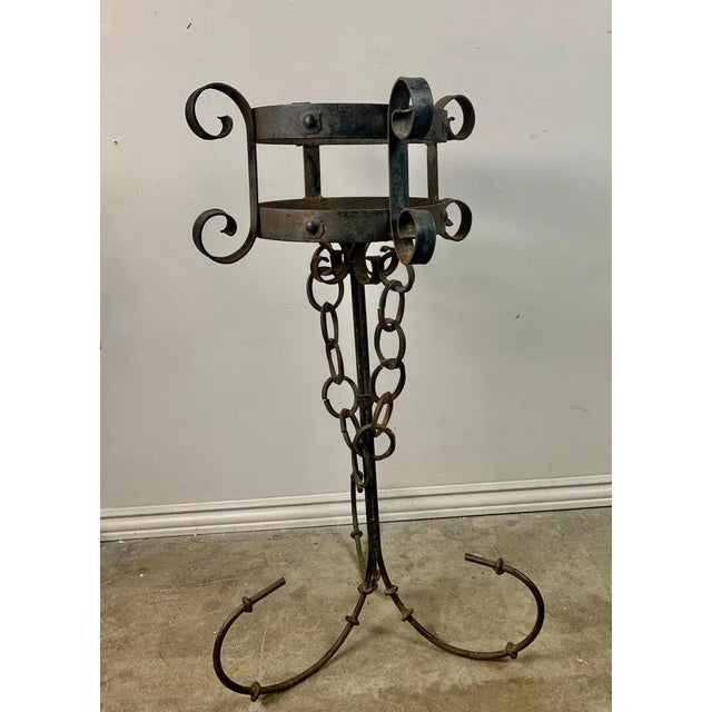 Spanish Pair of 19th Century Wrought Iron Wall-Mounted Plant Holders or Torchères For Sale - Image 3 of 11