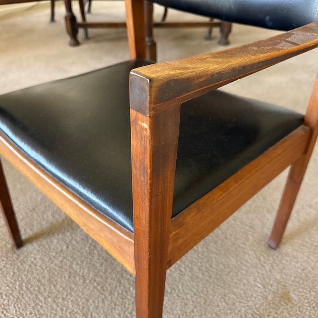 1940s Taylor Chair Co. Mid-Century Modern Walnut Desk Chair. For Sale In Palm Springs - Image 6 of 10
