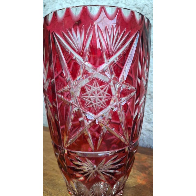Large Cut Crystal Vase with Ruby ​​Red Overlay, Central Europe, 1950s For Sale - Image 4 of 10