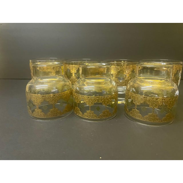 Glass Mid-Century Modern Culver Ltd. 22k Gold Valencia Footed Barware - Set of 7 For Sale - Image 7 of 9