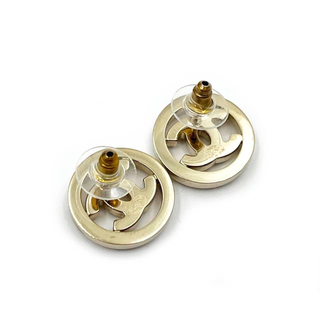 Chanel Chanel Gold CC Mini Pearl Round Piercing Earrings, A Pair For Sale - Image 4 of 4