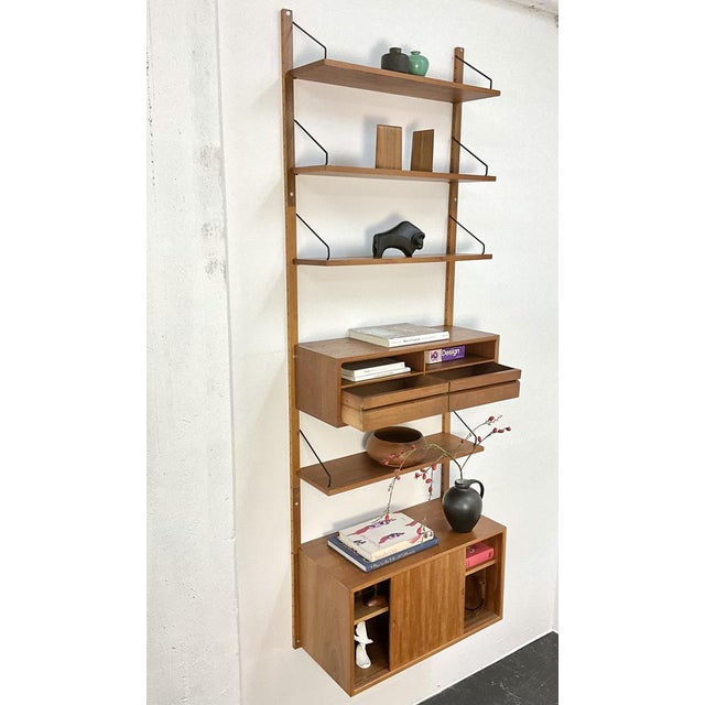 Mid-Century Danish Royal Shelving System in Teak by Poul Cadovius for Cado, Denmark, 1960s, Set of 8 For Sale - Image 13 of 18