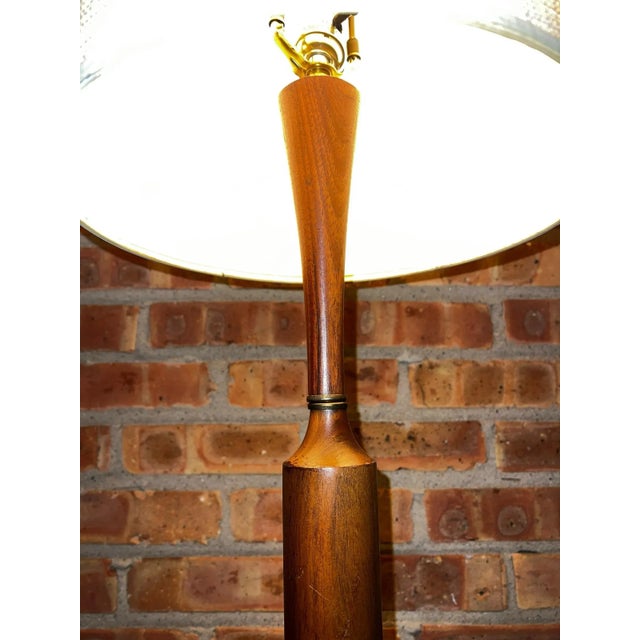 Vintage 1960’s Mid-Century Modern Danish Teak Drum Shade Table Lamp With Brass Accents For Sale In Chicago - Image 6 of 8