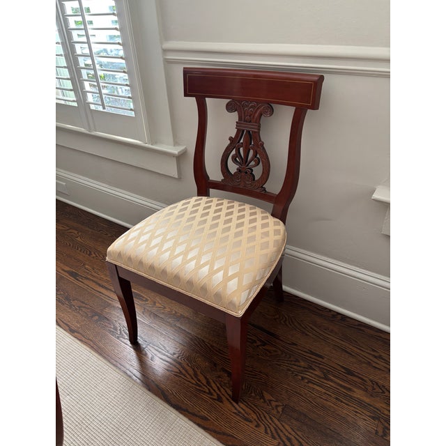 Kent Finish Gold Line Striping Fine Carved Details High Quality Construction Clean & Well Cared For