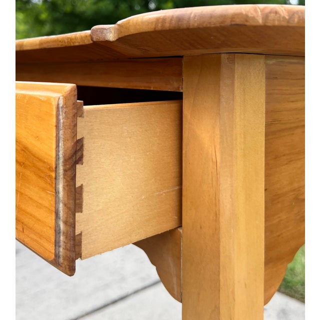 Thomasville Replicas Pine Porringer Top Side Table For Sale In New York - Image 6 of 12