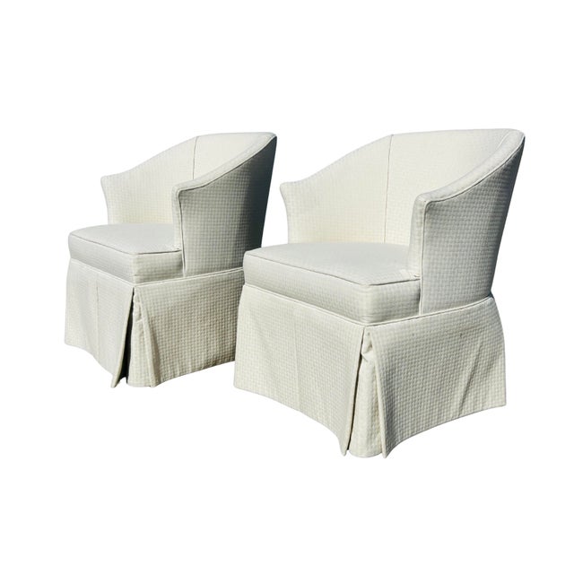 Ivory Vintage Pair of Skirted Barrel Club Chairs With Casters – Transitional Upholstered Accent Chairs in Neutral Textured Fabric For Sale - Image 8 of 15