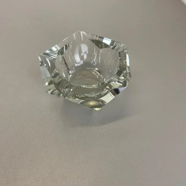 Flavio Poli Large Murano Faceted Diamond Ashtray in the style of Flavio Poli, 1970s For Sale - Image 4 of 18