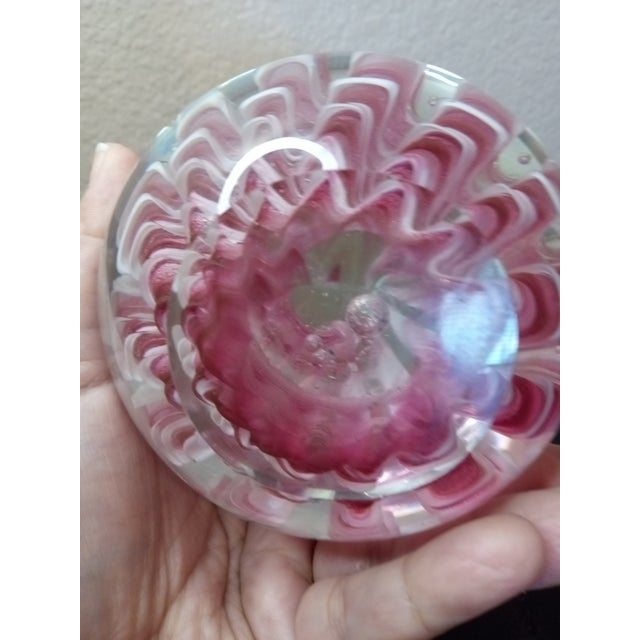1980s Gorgeous Signed Adam Jablonski Poland Pink Swirl Large Paperweight For Sale - Image 4 of 7