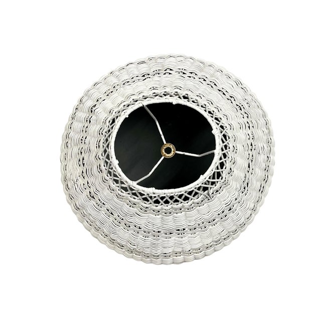 Vintage White Wicker Table Lamp With Matching Woven Shade – Coastal Boho Mid-Century Style 31.5” Tall For Sale - Image 6 of 18