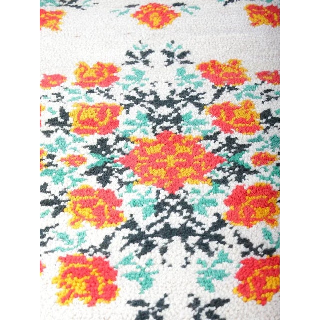 Condition new. Hand woven, 2,5 cm tall hair. Made in Czechoslovakia in 60s. Found along with 9 other runners packed in...