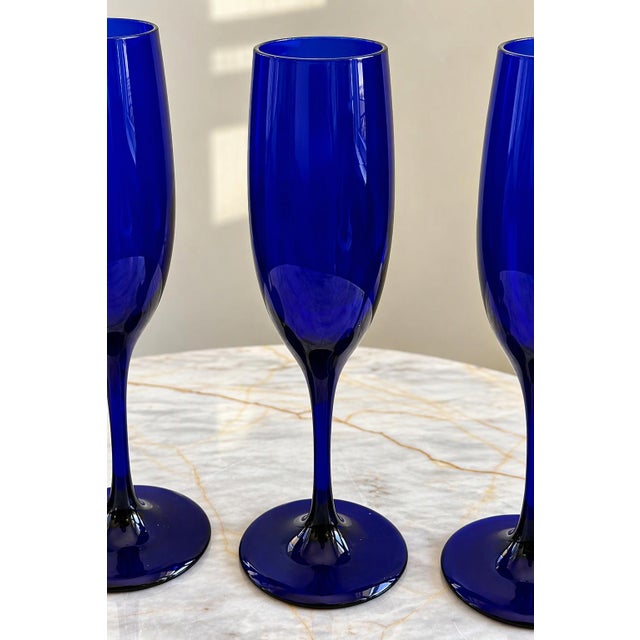 Late 20th Century Vintage Cobalt Blue Champagne Flutes - Set of 4 For Sale - Image 5 of 7