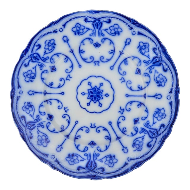 Late 19th Century Handmade English Blue-Patterned Porcelain Accent Plate For Sale