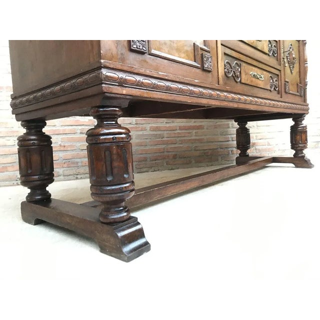 Wood Large 19th Century Catalan Spanish Buffet with Drawers and Mirror Crest For Sale - Image 7 of 8