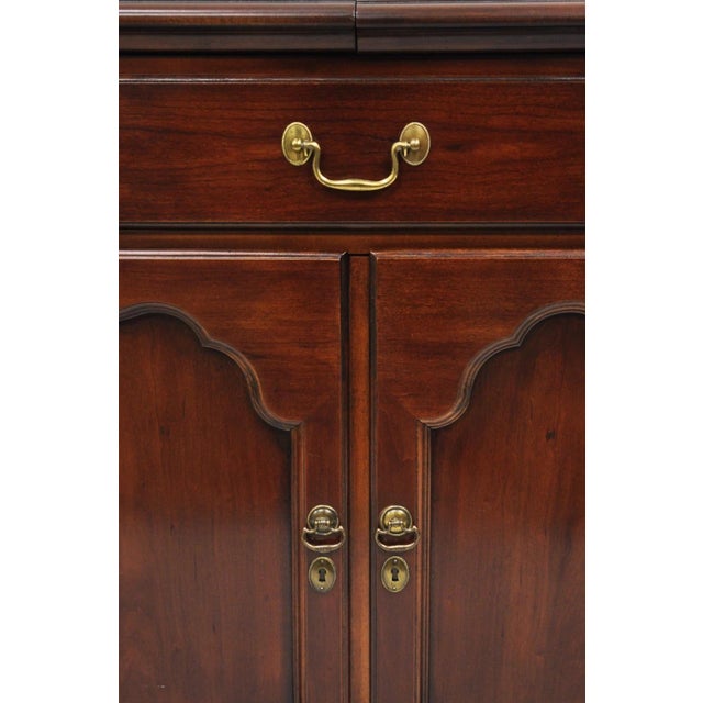 Late 20th Century Vintage Drexel Heritge Georgian Style Cherry Wood Dry Bar Server Cabinet For Sale - Image 5 of 12