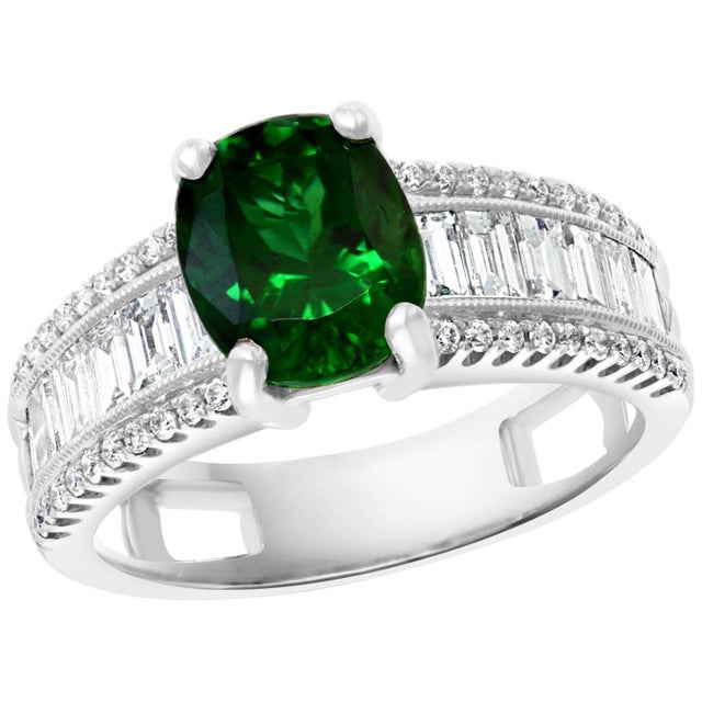 1.8 Carat Oval Tsavorite and 1.5 Carat Diamond in 14 Karat Gold Ring Estate For Sale - Image 15 of 18