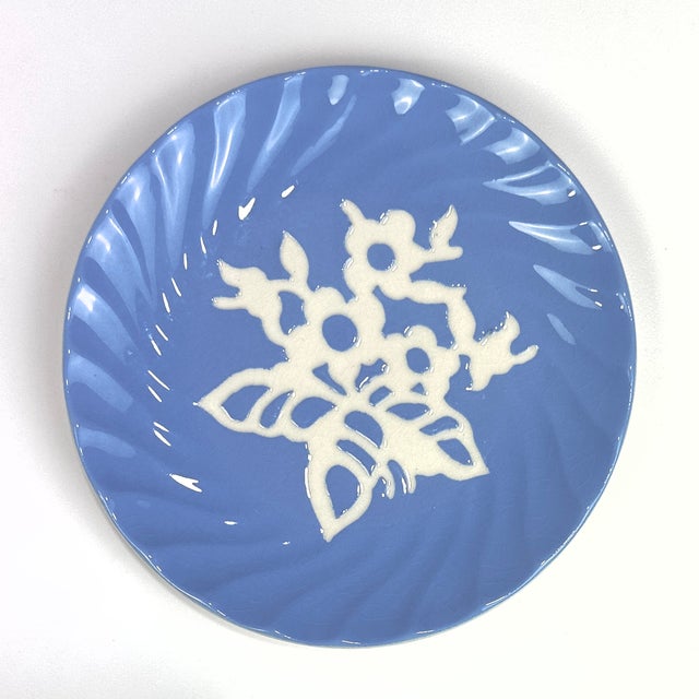 Eclectic Cornflower & Cream Vintage Wall Plate Curation - Group of 13 For Sale - Image 9 of 18