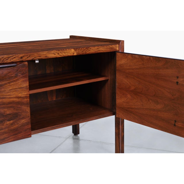 Brick Red 1960s Danish Modern Brazilian Rosewood Credenza For Sale - Image 8 of 14